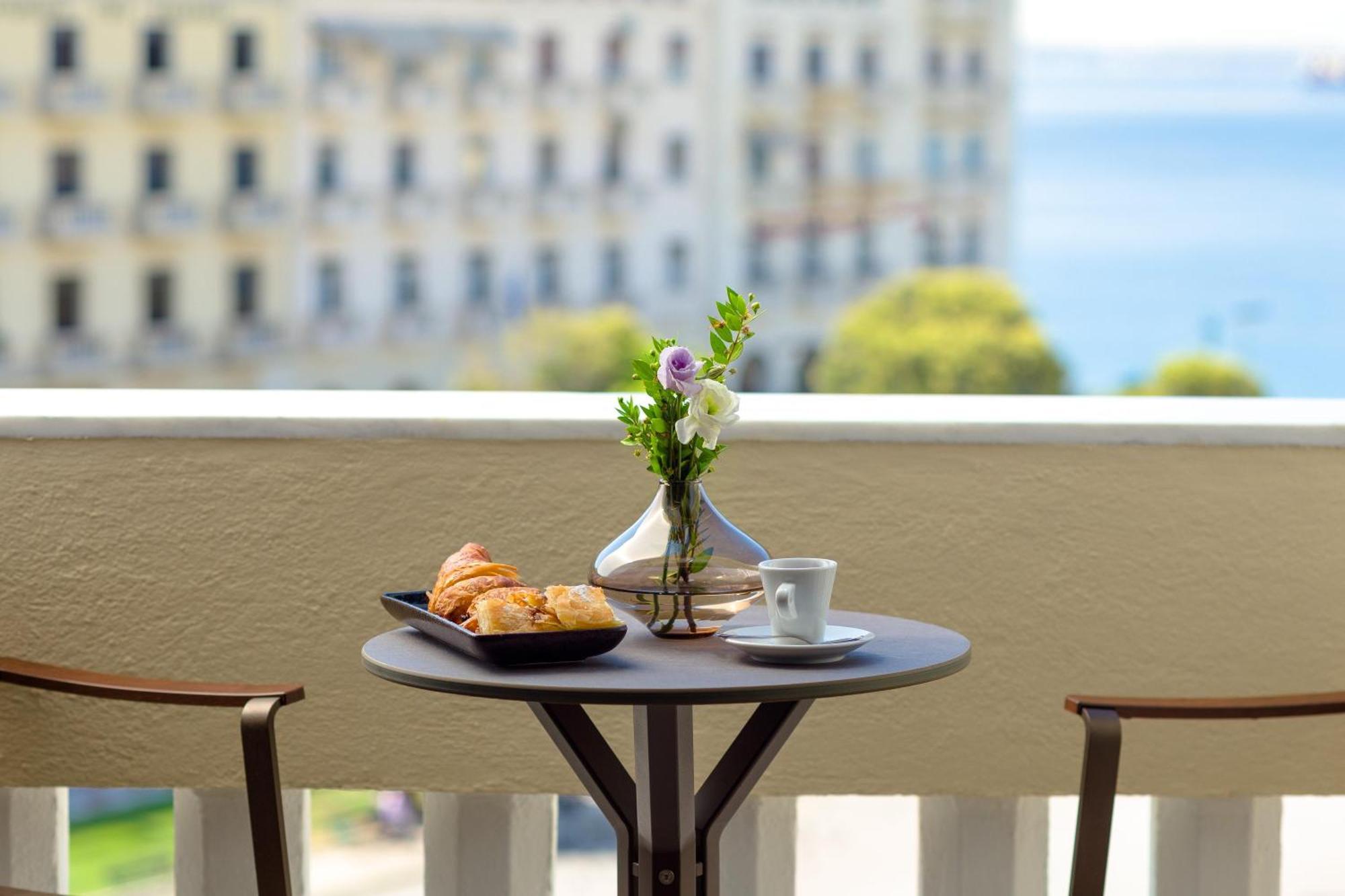 Electra Palace Thessaloniki Hotel Exterior photo A balcony